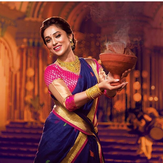 পুজোয় চুটিয়ে খাওয়া, আড্ডা আর ধুনুচি নাচের প্ল্যান করে ফেলেছেন অভিনেত্রী মিমি চক্রবর্তী। (Photo: Twitter)