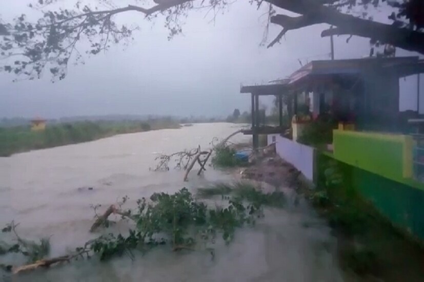 উদ্ধারকার্য চালাচ্ছে ওড়িশা প্রশাসন , যাতে তাদের দ্রুত জীবনের ছন্দে ফিরিয়ে আনা যায় তা নিয়ে চলছে কাজ ৷ 