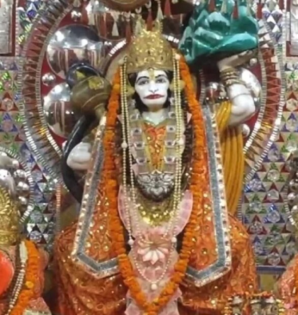 ••শত্রুদের থেকে মুক্তি পেতে এই মন্ত্রটি প্রতিদিন সকালে উচ্চারণ করা আবশ্যক।