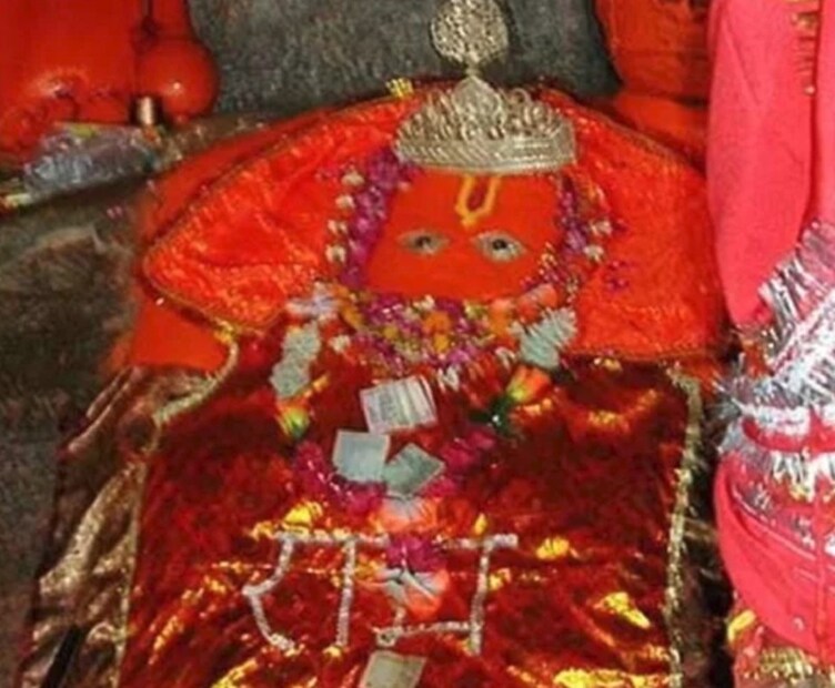 ৫• ‘লায়ে সঞ্জীবন লক্ষ্মণ জিয়ায়ে ৷ শ্রী রঘুবীর হরষি ওর লায়ে ৷’