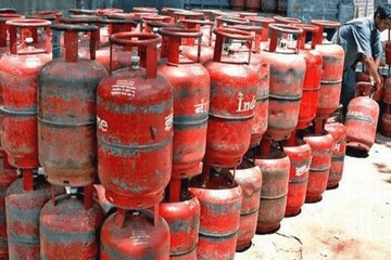 দিওয়ালিতে কেন্দ্রীয় সরকারের চমক : মাত্র ২০ টাকাতেই নতুন গ্যাসের কানেকশন দিওয়ালিতে কেন্দ্রীয় সরকারের চমক : মাত্র ২০ টাকাতেই নতুন গ্যাসের কানেকশন