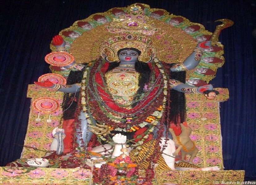 মায়ের সঙ্গে সন্তানের বাৎসল্লই মা কালীর আরাধনার অন্যতম গুরুত্বপূর্ণ বিষয় ৷ প্রতীকী ছবি ৷