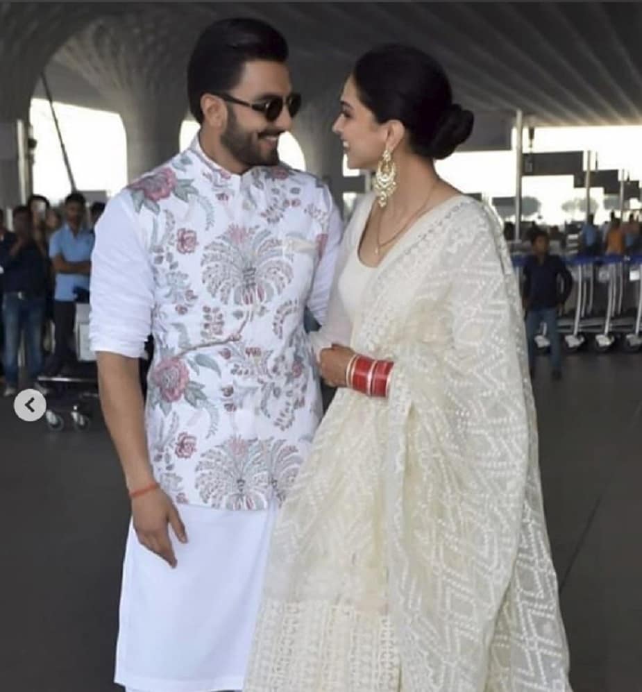 তাঁদের এই বৈচিত্রপূর্ণ চারিত্রিক বৈশিষ্ট্যের জন্য নক্ষত্রও খুবই প্রভাবশালী দু‘জনের জীবনে ৷ এতদিন নক্ষত্রের প্রভাবে তরতর করে এগিয়েছে এই সম্পর্ক ৷ সামনের দিনেও গ্রহ-নক্ষত্রের অবস্থান এই সম্পর্কের আরও গভীরতা বৃদ্ধির দিকেই নির্দেশিকা দেখাচ্ছে ৷ Photo-PTI তাঁদের এই বৈচিত্রপূর্ণ চারিত্রিক বৈশিষ্ট্যের জন্য নক্ষত্রও খুবই প্রভাবশালী দু‘জনের জীবনে ৷ এতদিন নক্ষত্রের প্রভাবে তরতর করে এগিয়েছে এই সম্পর্ক ৷ সামনের দিনেও গ্রহ-নক্ষত্রের অবস্থান এই সম্পর্কের আরও গভীরতা বৃদ্ধির দিকেই নির্দেশিকা দেখাচ্ছে ৷ Photo-PTI