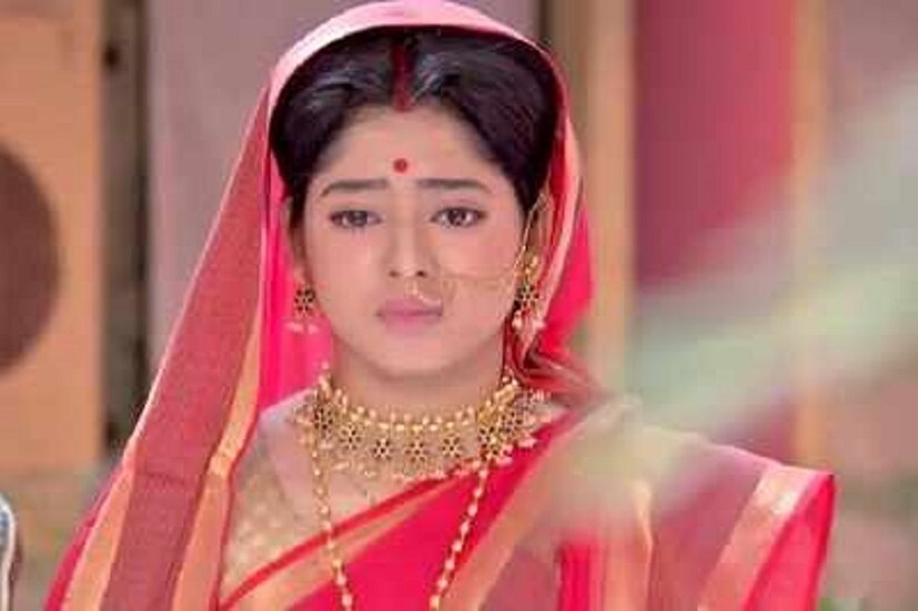 করুণাময়ী রাসমণির জীবনের সংসারের এক্কাদোক্কা সামলে সামাজিক পরিচিতির মাঝেই উত্তীর্ণ হয়েছে নতুন এক পরিচয়ে ৷ দর্শকদের পছন্দের তালিকায় এই সপ্তাহের দ্বিতীয় নম্বরে রয়েছে করুণাময়ী রাণী রাসমণি ৷ এই সপ্তাহে সিএস ১৫ প্লাস শহরের দর্শকদের কাছে অন্যবারের মত প্রিয় তালিকাতেই আছেন সকলের প্রিয় রানিমা ৷ এবারের টিভিআর ৯.৬ ৷ সংগৃহীত ছবি ৷