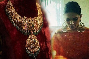 OMG! দীপিকার বিয়ের গয়নার দামে ৭টা বিয়ের অনুষ্ঠান হয়ে যেতে পারে অনায়াসেই OMG! দীপিকার বিয়ের গয়নার দামে ৭টা বিয়ের অনুষ্ঠান হয়ে যেতে পারে অনায়াসেই