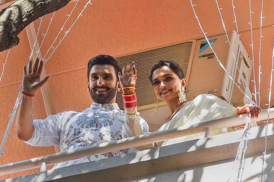নিজেদের বিয়ের জন্য ১৪ ও ১৫ নভেম্বর বেছেছিলেন দীপবীর ৷ দুটি দিনই গ্রহের উপস্থিতি হিসেবে দারুণ ভালো ৷ Photo-PTI নিজেদের বিয়ের জন্য ১৪ ও ১৫ নভেম্বর বেছেছিলেন দীপবীর ৷ দুটি দিনই গ্রহের উপস্থিতি হিসেবে দারুণ ভালো ৷ Photo-PTI