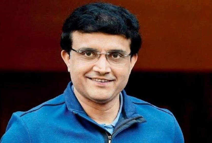 বুধবার কলকাতায় একটি অনুষ্ঠানে সৌরভ বলেন, ‘‘অস্ট্রেলিয়া দলে স্মিথ এবং ওয়ার্নার না থাকা মানে ভারতের বিরাট রোহিত শর্মার না থাকা। ওদের অনুপস্থিতি বিরাট পার্থক্য তৈরি করে দেবে। ভারতীয় ক্রিকেটের জন্য এটা একটা দারুণ সুযোগ। অস্ট্রেলিয়াকে হারানোর এটাই সেরা সুযোগ।’’ 