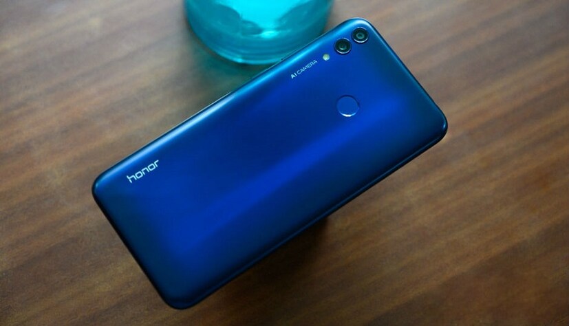 ফোনের ভিতরে থাকবে 4,000 mAh ব্যাটারি। থাকছে ফাস্ট চার্জ সাপোর্ট। (Photo collected)
