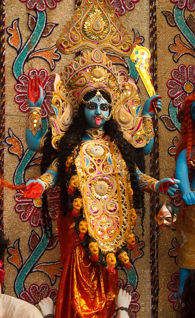 মা নাকি তাঁর সন্তানের কষ্ট দেখে থাকতে না পেরে তাঁর ভক্ত সন্তানের কাজে সাহায্য করতে এগিয়ে এসেছেন বারে বারে ৷ প্রতীকী ছবি ৷