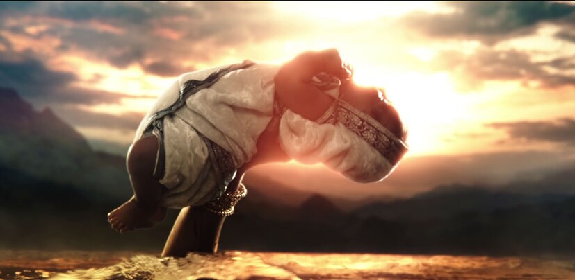 নেটফ্লিক্সের বাহুবলিতে শিবগামীর চরিত্রে দেখা যাবে ম্রুণাল ঠাকুরকে ৷ ছবিতে রাহুল বোস ও অতুল কুলকার্নিকেও। পরিচালক রাজামৌলি জানিয়েছেন ২০১৯-এই মুক্তি পাবে ‘বাহুবলী: বিফোর দ্য বিগিনিং’। 