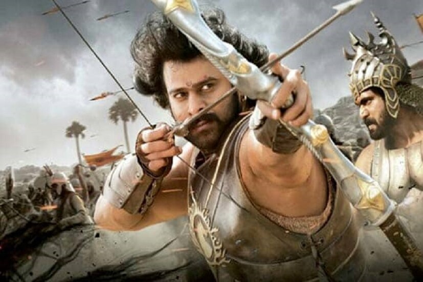 প্রথম বাহুবলি প্রশ্ন রেখেছিল কাটাপ্পা বাহুবলিকে কেন মারল, উত্তর পাওয়া গেল বাহুবলি দ্বিতীয়তে ৷ আপনি ভাবলেন সব শেষ ৷ তবে পরিচালক কিন্তু ততদিন অন্যগল্প ভেবে ফেলেছেন ৷ কারণ, বাহুবলির মতো চরিত্রকে কী এত সহজে ছেড়ে দেওয়া যায় ? হলোও না তেমন ৷ এবার বাহুবলি ৩ এসে হাজির ৷ 