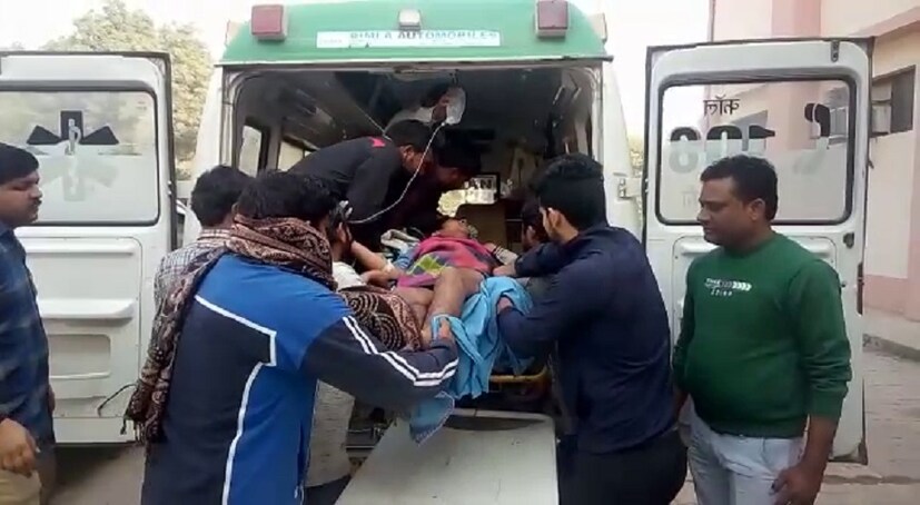 পড়ুয়ার বাড়ির লোকজনদেরই খবর দেওয়া হয়েছে ৷ মৃত নীতিশ ও জখম অশোকের পরিবারের বয়ানের ভিত্তিতে পুলিশ কতিয়ে দেখছে পরিস্থিতি শুরু হয়েছে পূর্ণাহ্গ তদন্ত ৷ ছবি সংগৃহীত ৷