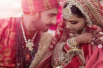 আর নয় দুজনে, এবার দেখুন পরিবাররে সঙ্গে 'দীপবীরের' ছবি !