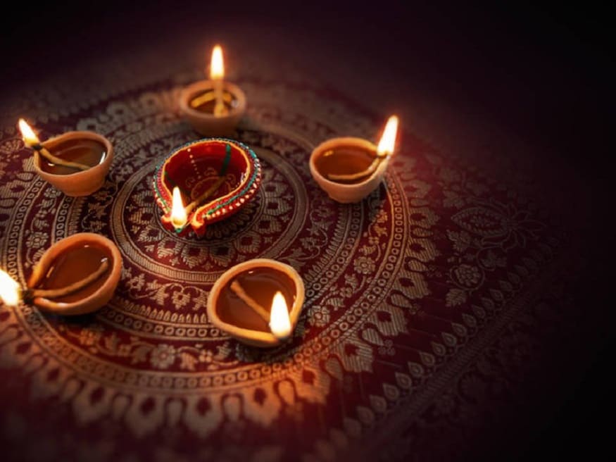 ধনু রাশির জাতকরা পান পাতায় মনের ইচ্ছার কথা লিখে, কোনও গোপন জায়গায় রেখে দিতে পারেন। এতে মানসিক শান্তি আসতে পারে বলে মনে করা হচ্ছে। (Photo collected) ধনু রাশির জাতকরা পান পাতায় মনের ইচ্ছার কথা লিখে, কোনও গোপন জায়গায় রেখে দিতে পারেন। এতে মানসিক শান্তি আসতে পারে বলে মনে করা হচ্ছে। (Photo collected)