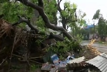 তামিলনাড়ু উপকূলে আছড়ে পড়ল গাজা, মৃত ১, ৭৬ হাজার মানুষকে সরানো হল নিরাপদ জায়গায়