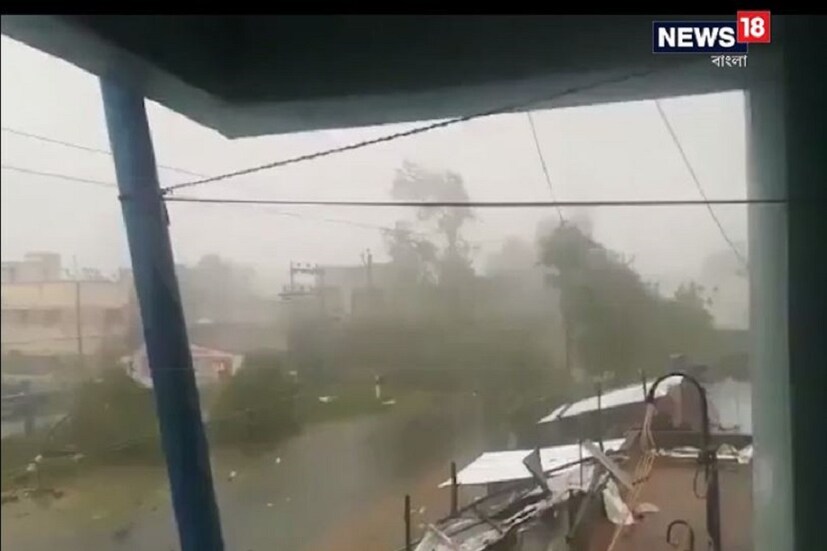 পরিস্থিতি সামাল দিতে উপকূলবর্তী এলাকায় জারি করা হয়েছে লাল সতর্কতা। সতর্কতা জারি করা হয়েছে কেরাল এবং আন্দামান ও নিকোাবরে। তামিলনাড়ুতে বন্ধ রাখা হয়েছে সব শিক্ষা প্রতিষ্ঠান। মৎস্যজীবীদের সমুদ্রে যেতে নিষেধ করা হয়েছে। তৈরি থাকতে বলা হয়েছে নৌবাহিনী এবং তামিলনাড়ুর বিপর্যয় মোকাবিলা বাহিনীকে।