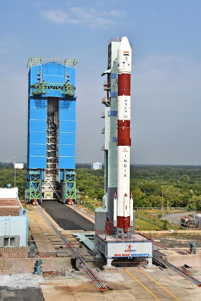 HyslS মহাশূন্য থেকে পৃথিবীর উপর নজরদারি চালাবে৷ (Image: ISRO)