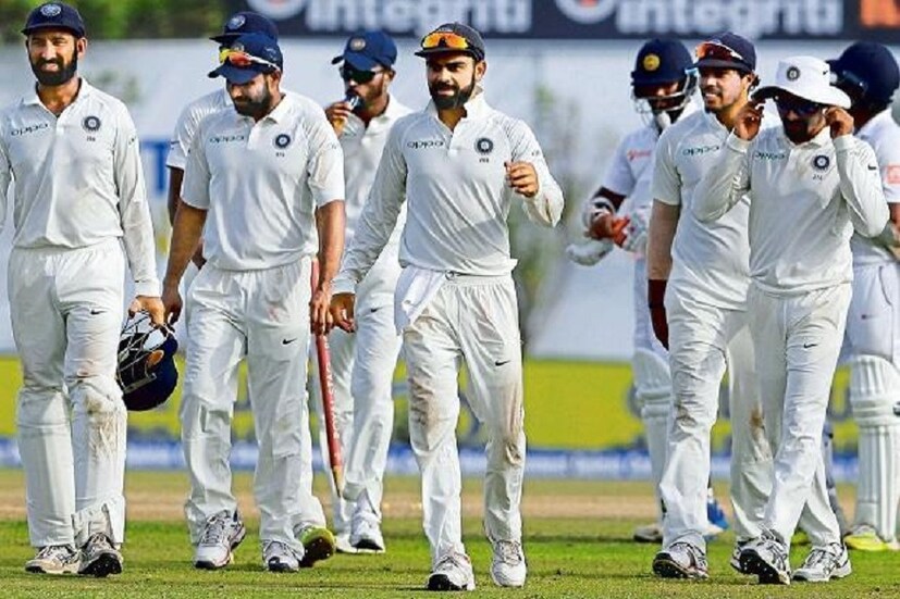 ভারতীয় দল অস্ট্রেলিয়া পাড়ি জমিয়েছে ৷ বিশ্বকাপের আগে এই সিরিজটা ভারতীয় দলের অ্যাসিড টেস্ট ৷ ঘরের মাঠে ওয়েস্টইন্ডিজকে হেলায় হারানোর পর ভারতের সামনে অজি চ্যালেঞ্জ ৷ তৈরি বিরাট এন্ড কোং ৷ Photo -AP 