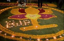 নির্বাচনী মরশুমে ‘অকাল’ দীপাবলিতে মাতল বিজেপি নির্বাচনী মরশুমে ‘অকাল’ দীপাবলিতে মাতল বিজেপি