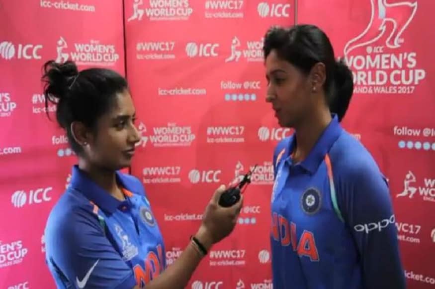 টি-টোয়েন্টি বিশ্বকাপে গ্রুপ পর্বের চারটি ম্যাচের চারটিই জিতেছিল ভারত ৷ অলউইন রেকর্ড নিয়ে তারা গিয়েছিল টি টোয়েন্টি বিশ্বকাপের সেমিফাইনালে ৷ কিন্তু ইংল্যান্ডের মতো দলের বিরুদ্ধে মেগা সেমিফাইনালে বাদ ছিলেন মিতালি ৷ অধিনায়ক হরমনপ্রীত মানছেন না সিদ্ধান্ত বিস্ময়কর বা ভুল ৷ এরজন্য আবার কাজের স্বপক্ষে যুক্তিও খাড়া করছেন হরমনপ্রীত ৷ Photo -ICC/ Twitter Handle টি-টোয়েন্টি বিশ্বকাপে গ্রুপ পর্বের চারটি ম্যাচের চারটিই জিতেছিল ভারত ৷ অলউইন রেকর্ড নিয়ে তারা গিয়েছিল টি টোয়েন্টি বিশ্বকাপের সেমিফাইনালে ৷ কিন্তু ইংল্যান্ডের মতো দলের বিরুদ্ধে মেগা সেমিফাইনালে বাদ ছিলেন মিতালি ৷ অধিনায়ক হরমনপ্রীত মানছেন না সিদ্ধান্ত বিস্ময়কর বা ভুল ৷ এরজন্য আবার কাজের স্বপক্ষে যুক্তিও খাড়া করছেন হরমনপ্রীত ৷ Photo -ICC/ Twitter Handle