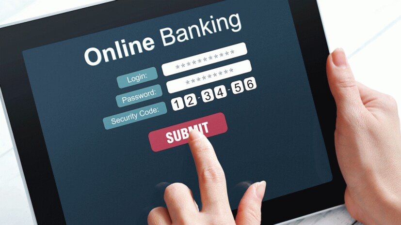 Personal Details/Mobile অপশনে ক্ল‌িক করুন৷ সেখানে প্রোফাইল পাসওয়ার্ড এন্টার করতে হবে৷ মনে রাখবেন, লগ ইন পাসওয়ার্ড নয়৷ সম্পূর্ণ আলাদা পাসওয়ার্ড৷
