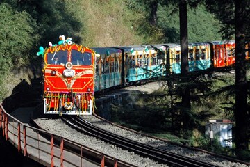 কাচের কামরায় শিমলা যাত্রা, মিস করবেন না