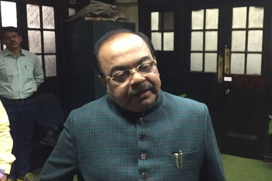 অনেকদিন ধরেই তাঁর ব্যক্তিগত সম্পর্কের টানাপড়েনের খবরও শিরোনামে উঠে আসছিল ৷ তার ছাপ প্রশাসনিক কর্তব্য পালনেও পড়েছিল ৷ মঙ্গলবার নবান্নে অনুষ্ঠানের পর ডেকে পাঠান মুখ্যমন্ত্রী ৷ তারপরেই মন্ত্রিত্ব থেকে পদত্যাগ শোভনের ৷ মেয়র পদ থেকেও ইস্তফার নির্দেশ দেন তিনি ৷ Photo Collected অনেকদিন ধরেই তাঁর ব্যক্তিগত সম্পর্কের টানাপড়েনের খবরও শিরোনামে উঠে আসছিল ৷ তার ছাপ প্রশাসনিক কর্তব্য পালনেও পড়েছিল ৷ মঙ্গলবার নবান্নে অনুষ্ঠানের পর ডেকে পাঠান মুখ্যমন্ত্রী ৷ তারপরেই মন্ত্রিত্ব থেকে পদত্যাগ শোভনের ৷ মেয়র পদ থেকেও ইস্তফার নির্দেশ দেন তিনি ৷ Photo Collected