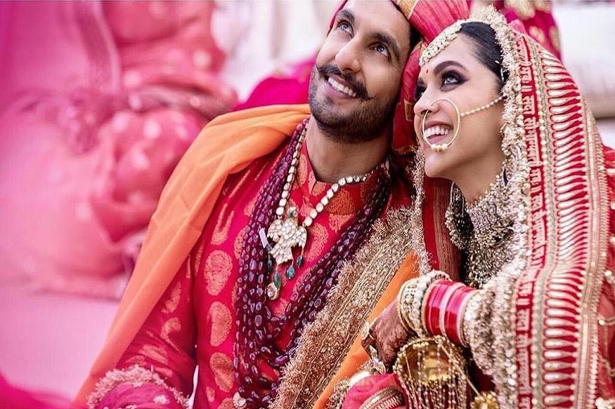 এই দম্পতি প্রেমপর্বের শুরুতে বিষয়টিতকে হালকা গোপন করলেও যত দিন এগিয়েছে তত তাঁরা সকলের সামনেই এই সম্পর্ক নিয়ে মুখ খুলেছেন ৷ রাশিচক্রের হিসেবে দীপিকা মকর ও রণবীর কর্কট ৷ চরিত্রগত বৈশিষ্ট্যের দিক থেকে একেবারে বিপরীত মেরুর বাসিন্দা ৷ Photo- instagram এই দম্পতি প্রেমপর্বের শুরুতে বিষয়টিতকে হালকা গোপন করলেও যত দিন এগিয়েছে তত তাঁরা সকলের সামনেই এই সম্পর্ক নিয়ে মুখ খুলেছেন ৷ রাশিচক্রের হিসেবে দীপিকা মকর ও রণবীর কর্কট ৷ চরিত্রগত বৈশিষ্ট্যের দিক থেকে একেবারে বিপরীত মেরুর বাসিন্দা ৷ Photo- instagram