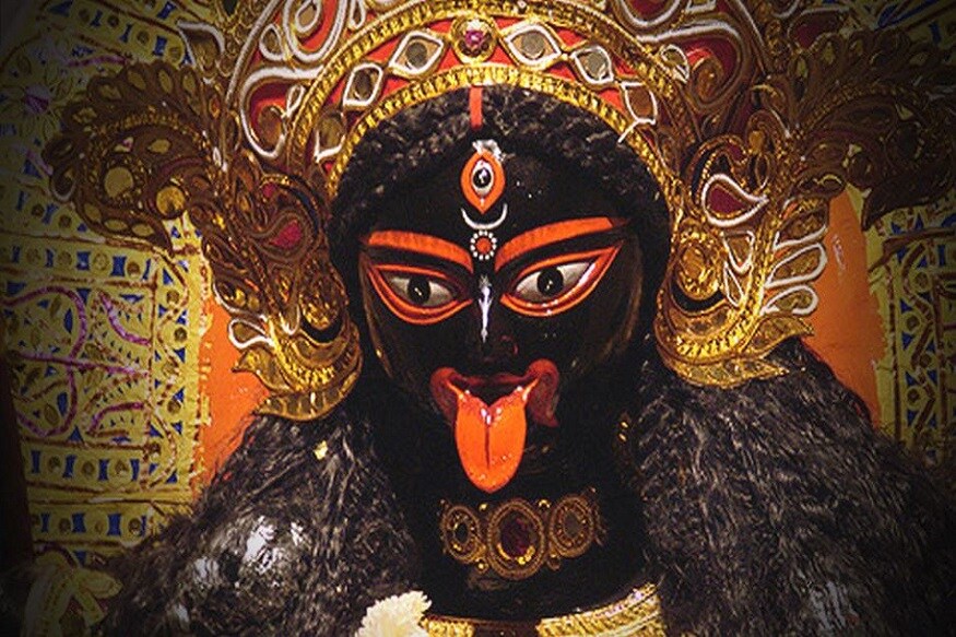 কাম্যকালী- আমাদের বিশেষ কামনায় বা বিশেষ প্রার্থনায় যে কালীপুজা আয়োজন করা হয়,তাকেই কাম্যকালী পুজা বলা হয় ৷ পুজা বিধি দক্ষিনাকালীর মতই। সাধারনত অষ্টমী, চতুর্দ্দশী অমাবস্যা পুর্ণিমা ও সংক্রান্তিকে পর্বদিন বলে। পর্বসমুহের মধ্যে অমাবস্যাকে বলা হয় মহাপর্ব। বিশেষ কামনায় এই সকল তিথিতে যে পুজা করা হয় তাকেই কাম্যকালী পুজা বলা হয়। Photo Collected কাম্যকালী- আমাদের বিশেষ কামনায় বা বিশেষ প্রার্থনায় যে কালীপুজা আয়োজন করা হয়,তাকেই কাম্যকালী পুজা বলা হয় ৷ পুজা বিধি দক্ষিনাকালীর মতই। সাধারনত অষ্টমী, চতুর্দ্দশী অমাবস্যা পুর্ণিমা ও সংক্রান্তিকে পর্বদিন বলে। পর্বসমুহের মধ্যে অমাবস্যাকে বলা হয় মহাপর্ব। বিশেষ কামনায় এই সকল তিথিতে যে পুজা করা হয় তাকেই কাম্যকালী পুজা বলা হয়। Photo Collected