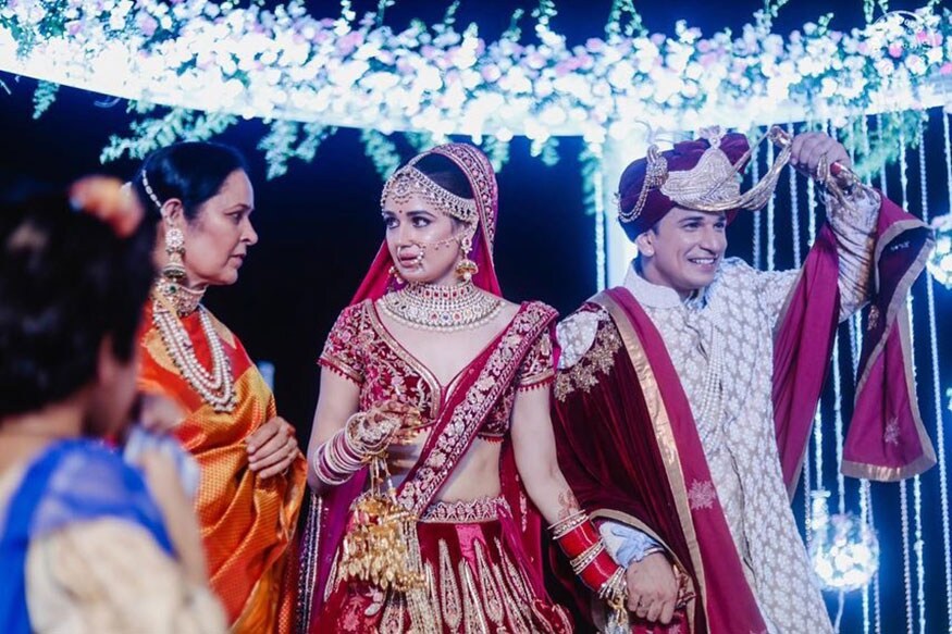 ♦ মুম্বইয়ে এলাহিভাব বিয়ে সারেন টেলিভিশনের জনপ্রিয় দুই মুখ প্রিন্স নারুলা এবং যুবিকা চৌধুরি ৷ ♦ মুম্বইয়ে এলাহিভাব বিয়ে সারেন টেলিভিশনের জনপ্রিয় দুই মুখ প্রিন্স নারুলা এবং যুবিকা চৌধুরি ৷