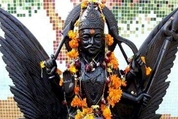 শনিদেবের বক্রদৃষ্টি পরে জীবনটা নরক হয়ে যাবে, শনিবার ভুলেও এই খাবারগুলি খাবেন না!