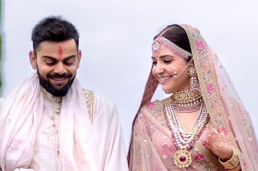 এদিকে বিরাটের রোজগার ২২৮.০৯ কোটি টাকা ৷ ক্রীড়া দুনিয়ায় তাঁর সবচেয়ে কাছের প্রতিদ্বন্দ্বী পাঁচ নম্বরে থাকা মহেন্দ্র সিং ধোনি ৷ তাঁর রোজগার ১০১.৭৭ কোটি টাকা ৷ আর সেরা ধণীদের মধ্যে লড়াইতে তাঁর সামনে শুধু রয়েছেন সলমান খান ৷ তার বাৎসরিক রোজগার ২৫৩.২৫ কোটি টাকা ৷ আর যাই করুন মাথা ঘুরে পড়ে যাবেন না প্লিজ ৷ Photo -File 
