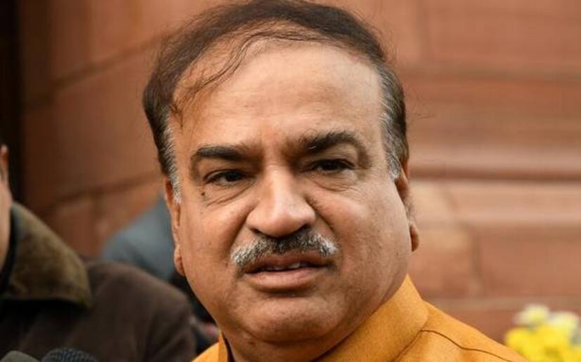 লড়াইয়ের অবসান ৷ হার মানলেন কেন্দ্রীয় রাসায়নিক, সার ও সংসদ বিষয়ক মন্ত্রী অনন্ত কুমার। মৃত্যকালে তাঁর বয়স হয়েছিল ৫৯। তিনি ক্যান্সারে ভুগছিলেন।