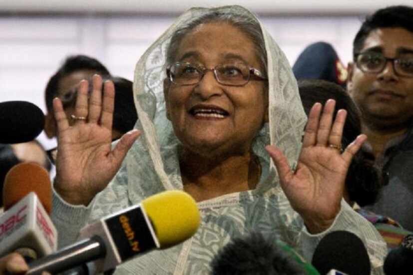 ভোট চলাকালীন ও ভোট পরবর্তী সংঘর্ষে বেশ কয়েকজনের মৃত্যু হয়েছে। যদিও, বাংলাদেশের নির্বাচন নিয়ে সন্তুষ্ট আন্তর্জাতিক মঞ্চগুলির প্রতিনিধিরা। এর আগের নির্বাচনগুলিতে সব রাজনৈতিক দল অংশগ্রহণ করেনি। এবার অবশ্য উল্টো ছবি। কিন্তু, বিরোধীদের চুর্ণ করেই ফের ক্ষমতায় নৌকা। Photo Courtesy: AP