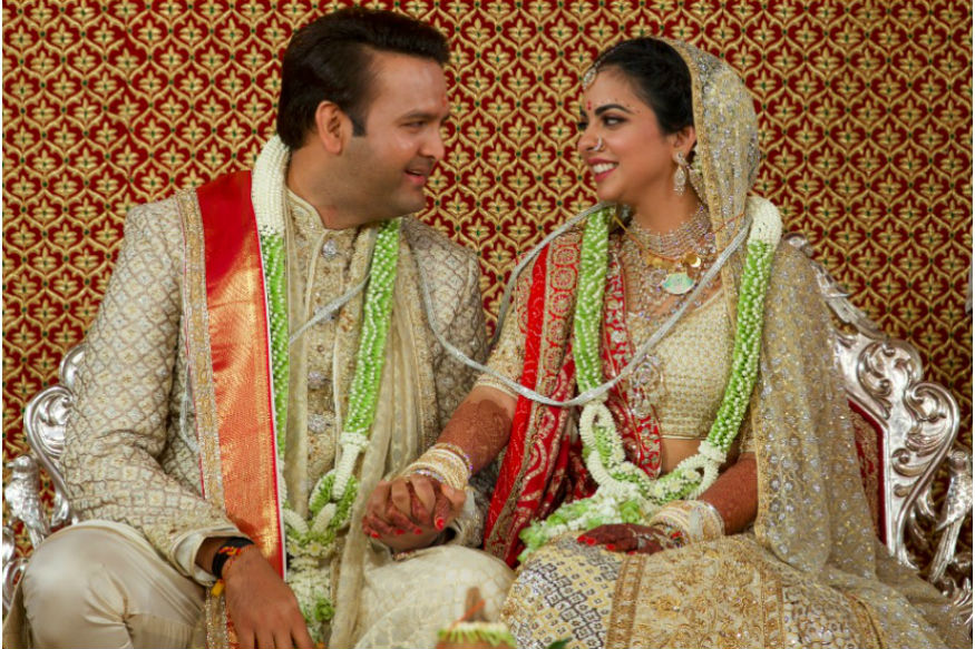Isha Ambani Wedding: বিয়ের সাজে ইশা আম্বানি ও আনন্দ পিরামল