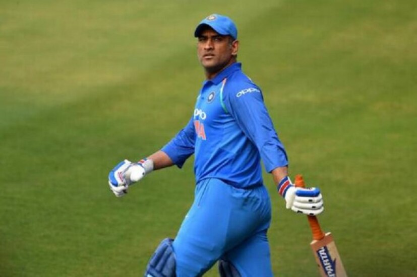 আইপিএলটা যেন তাঁরই। নয়তো তিন বারের চ্যাম্পিয়ন। আর চার বার রানার্স আপ। প্রত্যেক বার প্লে-অফে পৌঁছনো। মহেন্দ্র সিং ধোনি ও চেন্নাই সুপার কিংস। আবার দু’বছর পর মিলিয়ন ডলার লিগে কামব্যাক। সঙ্গে রাজস্থান রয়্যালস। যেন এলেন, দেখলেন, জয় করলেন। আবার আইপিএল চ্যাম্পিয়ন চেন্নাই সুপার কিংস। তিন বার জিতে রোহিতের মুম্বইকে ধাওয়া ধোনির চেন্নাইয়ের।