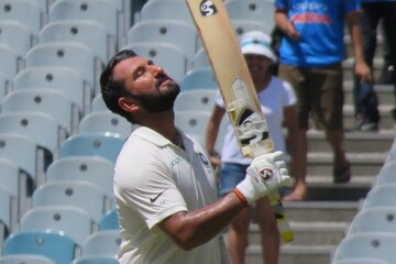 India vs Australia: পূজারার সেঞ্চুরির পর রোহিতের অর্ধশতরান, মেলবোর্নে মজবুত জায়গায় ভারত India vs Australia: পূজারার সেঞ্চুরির পর রোহিতের অর্ধশতরান, মেলবোর্নে মজবুত জায়গায় ভারত