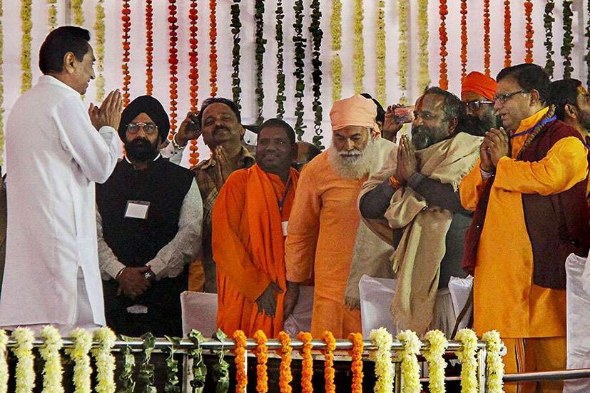 একমঞ্চে তামাম বিরোধী নেতৃত্ব। (Image: PTI)