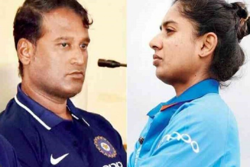 পরপর দু’ম্যাচে মহিলা দলের সিনিয়র ক্রিকেটার মিতালি রাজের বাইরে থাকা। সেখান থেকেই প্রকাশ্যে মিতালি-পওয়ার বিরোধ। একে অন্যকে কাদা ছোড়াছুড়ি। দেশে ফিরেও সেই ঝড় অব্যাহত। সরাসরি আদালত নিযুক্ত প্রশাসকদের কাছে বিষোদগার। যার ফল, মেয়াদ শেষের পরই রমেশ পওয়ারের সঙ্গে নতুন করে চুক্তি করল না বোর্ড। কোচ হতে চেয়ে আবেদন জানানোর তালিকায় নামও চমকপ্রদ। তবে সব মিলিয়ে বিতর্কের মধ্যেই ২০১৮ কাটিয়ে দিল মহিলা ক্রিকেট।