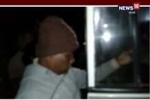 মদ্যপ বিডিও পড়ে রাস্তায়, নেশা কাটাতে মাথায় জল ঢালছেন স্থানীয়রা, দেখুন ভিডিও মদ্যপ বিডিও পড়ে রাস্তায়, নেশা কাটাতে মাথায় জল ঢালছেন স্থানীয়রা, দেখুন ভিডিও