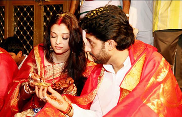 • যদি লগ্ন পতি সপ্তম স্থানে অবস্থান করে এবং জন্মছকে যদি কোনও শুভ গ্রহ তার সঙ্গে একই অবস্থানে থাকে, তাহলে জাতিকার বিবাহ ভাল পরিবারে হওয়ার সম্ভাবনা থাকে। • যদি লগ্ন পতি সপ্তম স্থানে অবস্থান করে এবং জন্মছকে যদি কোনও শুভ গ্রহ তার সঙ্গে একই অবস্থানে থাকে, তাহলে জাতিকার বিবাহ ভাল পরিবারে হওয়ার সম্ভাবনা থাকে।