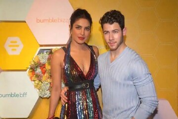 মোবাইলে সঙ্গী বাছার হাতছানি ! ডেটিং অ্যাপ 'Bumble'-এ ভরসা রাখতে বলছেন খোদ প্রিয়াঙ্কা