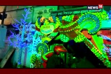 স্কুলে ক্লাস চলছে ক্লাসের মতো,আর সেখানেই বিয়েবাড়ির তোড়জোড়ে ব্যস্ত রাঁধুনি থেকে জোগাড়ে স্কুলে ক্লাস চলছে ক্লাসের মতো,আর সেখানেই বিয়েবাড়ির তোড়জোড়ে ব্যস্ত রাঁধুনি থেকে জোগাড়ে