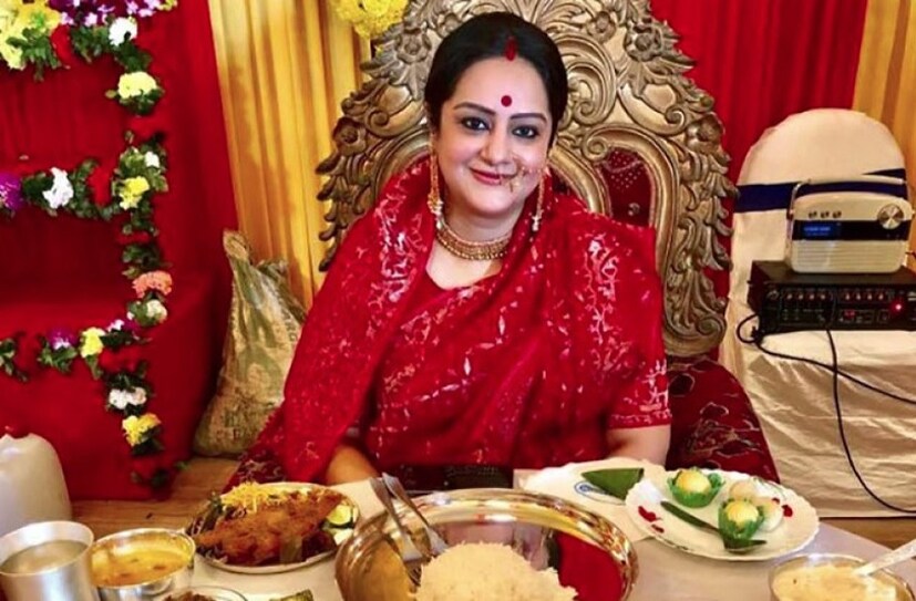 এবছরের নতুন বাবা-মা টেলিভিশন জগতের জনপ্রিয় মুখ সুদীপা চট্টোপাধ্যায় ও পরিচালক অগ্নিদেব চট্টোপাধ্যায়। ১৩ নভেম্বর কলকাতার একটি বেসরকারি হাসপাতালে পুত্র সন্তানের জন্ম দিলেন সুদীপা চট্টোপাধ্যায়। নাম রেখেছেন আদিদেব।  সুদীপা ইনস্টাগ্রামে শেয়ার করলেন, '' ছেলের নাম আদিদেব রাখার পিছনে একটা ঘটনা রয়েছে। সন্ধেবেলা ছেলের জন্ম। নাড়ি ওর গলায় জড়িয়ে গিয়েছিল। ওটির একজন বয়স্কা নার্স বলেছিলেন গলায় সাপ জড়িয়ে শিবঠাকুর এসেছে। শিবের নামেই ওর নাম রাখবেন। আমি ওঁর কথা অগ্রাহ্য করিনি। নাম খুঁজতে গিয়ে এক জায়গায় শিবের নাম পেলাম আদিদেব। বাবার সঙ্গেও নামের মিল রয়েছে।''  Photo Source: Collected
