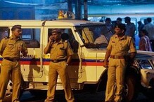 ৪১ বোতল স্কচ রাখার জন্য মুম্বই থেকে গ্রেফতার আরমান কোহলি ৪১ বোতল স্কচ রাখার জন্য মুম্বই থেকে গ্রেফতার আরমান কোহলি