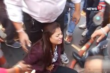 অ্যাপ ক্যাব চালকদের ‘জঙ্গি’ আন্দোলনে শহরে সমস্যায় যাত্রীরা অ্যাপ ক্যাব চালকদের ‘জঙ্গি’ আন্দোলনে শহরে সমস্যায় যাত্রীরা