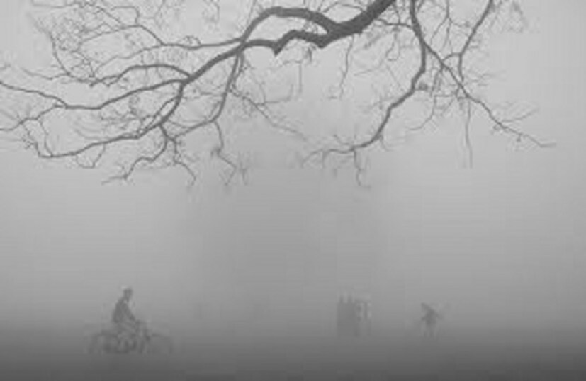 শুধু কলকাতা নয়, হাড় কাঁপানো শীত পড়েছে রাজ্যের অন্যান্য জেলাতেও৷ হাওয়া অফিস জানিয়েছে, এই হাড় কাঁপানো ঠান্ডা বড়দিন পর্যন্ত থাকবে৷ তবে আকাশ পরিষ্কার হওয়ায় দিনের তাপমাত্রা বাড়তে পারে৷ 