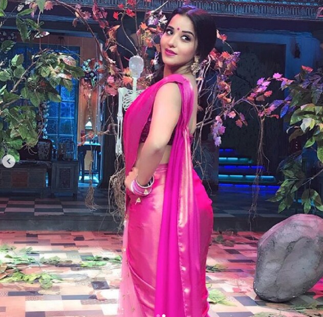 প্রথম থেকেই শাড়িতেই দেখা গিয়েছে ঝুমা বৌদি অর্থাৎ মোনালিসাকে ৷ কিন্তু ক্রিসমাসে বৌদির অন্য রূপ দেখা গেল ৷ Photo Courtesy: Instagram 