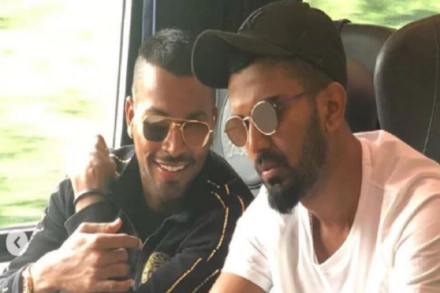 দুই ক্রিকেটারের কীর্তিতে চটেছেন অধিনায়ক বিরাট কোহলিও ৷ মহিলাদের নিয়ে যেরকমভাবে বিদ্বেষমূলক মন্তব্য করা হয়েছে তাতে নাখুশ কোহলিও ৷ Photo- Courtesy - Twitter দুই ক্রিকেটারের কীর্তিতে চটেছেন অধিনায়ক বিরাট কোহলিও ৷ মহিলাদের নিয়ে যেরকমভাবে বিদ্বেষমূলক মন্তব্য করা হয়েছে তাতে নাখুশ কোহলিও ৷ Photo- Courtesy - Twitter