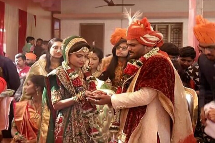 ♦ ১৯ জানুয়ারি মুখ্যমন্ত্রী মমতা বন্দ্যোপাধ্যায়ের ডাকে সাড়া দিয়ে ব্রিগেডের জনসভায় হাজির হয়েছিলেন পাতিদার নেতা হার্দিক পটেল। 